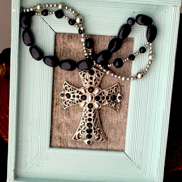 FRAMED SILVER CROSS - Picture 4 of 4